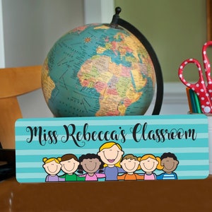 Teacher sign, Door Hanging Sign for Teacher Classroom, Student Gift, Personalized Teacher Name Sign, Christmas Gift for Teacher
