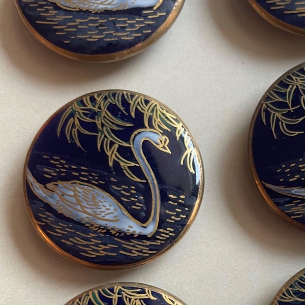 Vintage, Handpainted Satsuma Swan Button