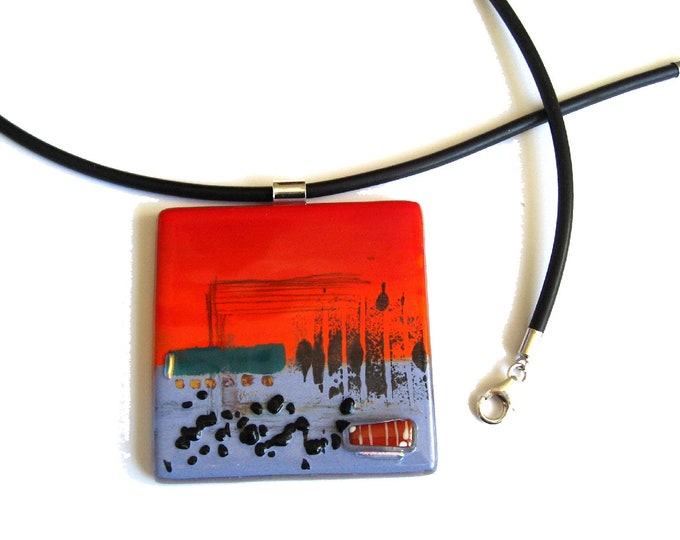 Redscape - Textured glass pendant necklace with necklace cord and silver fastenings