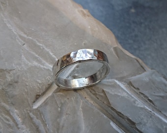 Silver ring hammered finish - 9,75 US - T UK - ring for women or men, silver 950 ring,hand made silver jewelry.