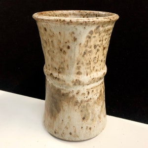 Pottery - Medium Rimmed Plate