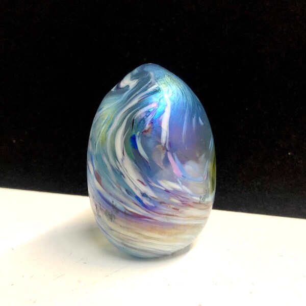 MSH 1982 Seattle Iridescent Art Glass Egg Paperweight Mt. St. Helens Ash