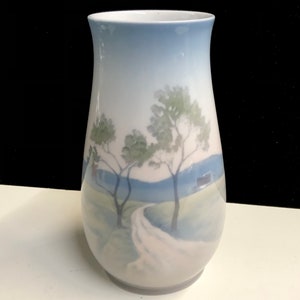 Vintage Bing & Grondahl Porcelain Vase (1915-47 mark) Country Road Landscape Kjobenhavn Danmark Free Shipping
