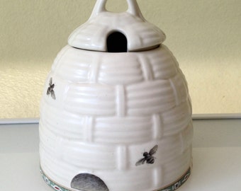 So Cute! Pfaltzgraff Ceramic Beehive Honey Pot