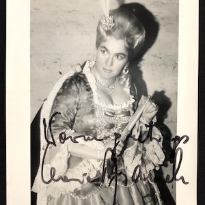 Leonie Rysanek SIGNED Photograph Rosenkavalier Metropolitan Opera Austrian Soprano