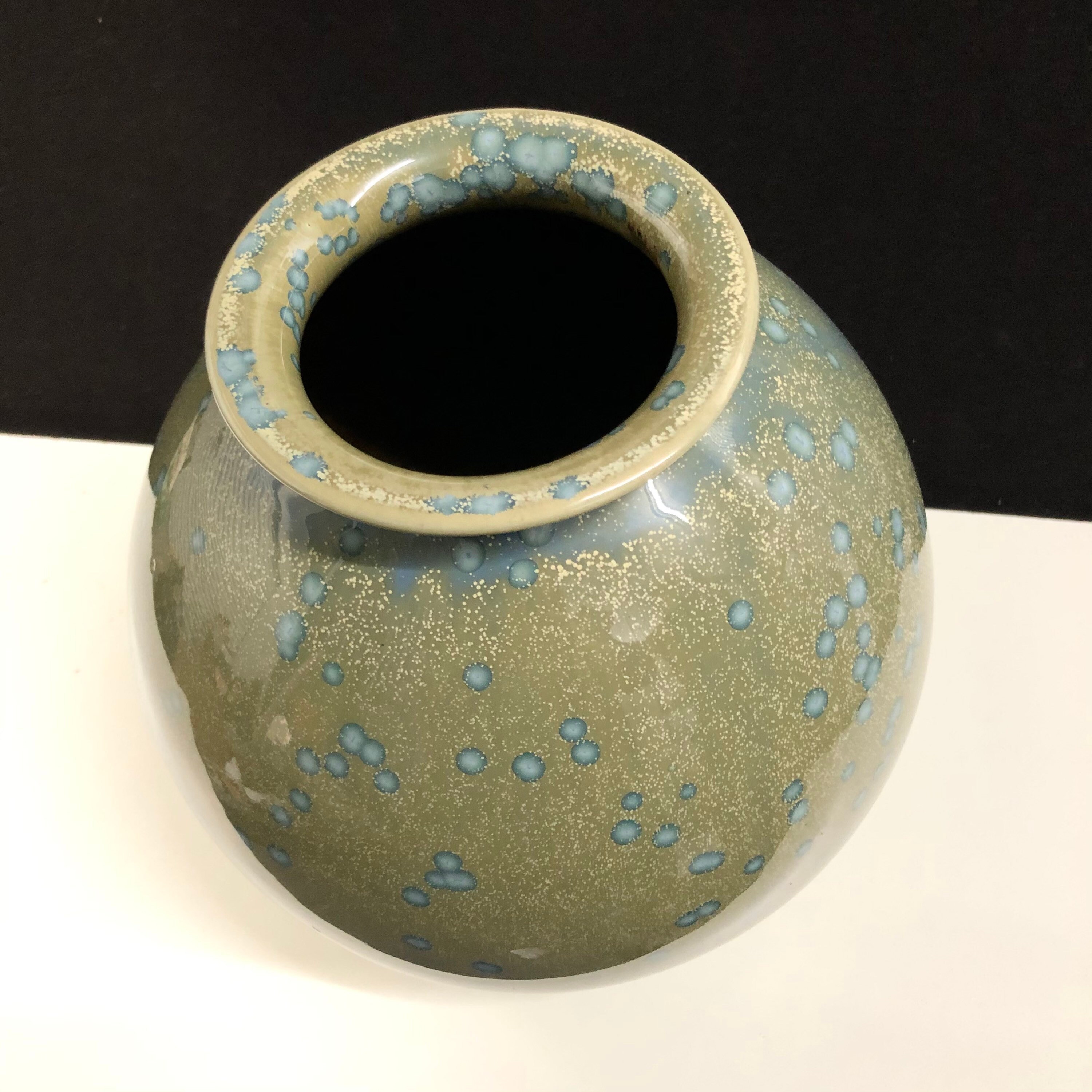 Large Speckled Abstract Japanese Pottery Vase 9.25
