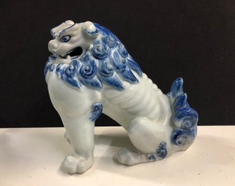 UNIQUE!! Pastel Porcelain Chinese Foo War Dog Lion Figurine Statuette