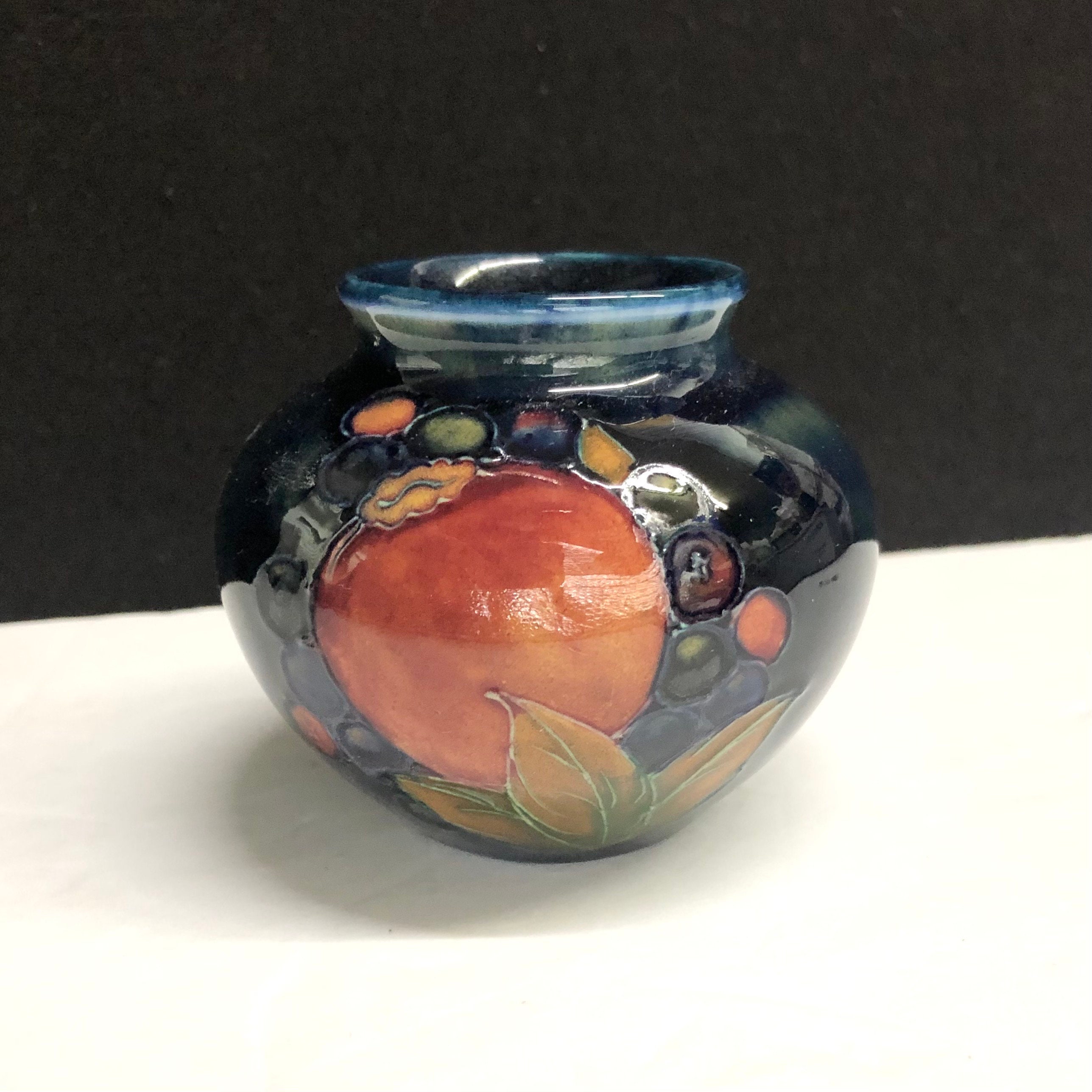 Moorcroft ムーアクラフト　花瓶 Moorcroft pottery - Etsy 日本