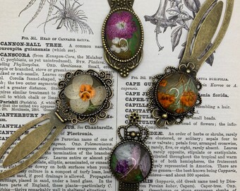 Vintage- Inspired Pressed Flowers Metal Bookmark | Real Dried Flowers | Handmade Gift, Unique Options, Resin Jewelry Book Mark