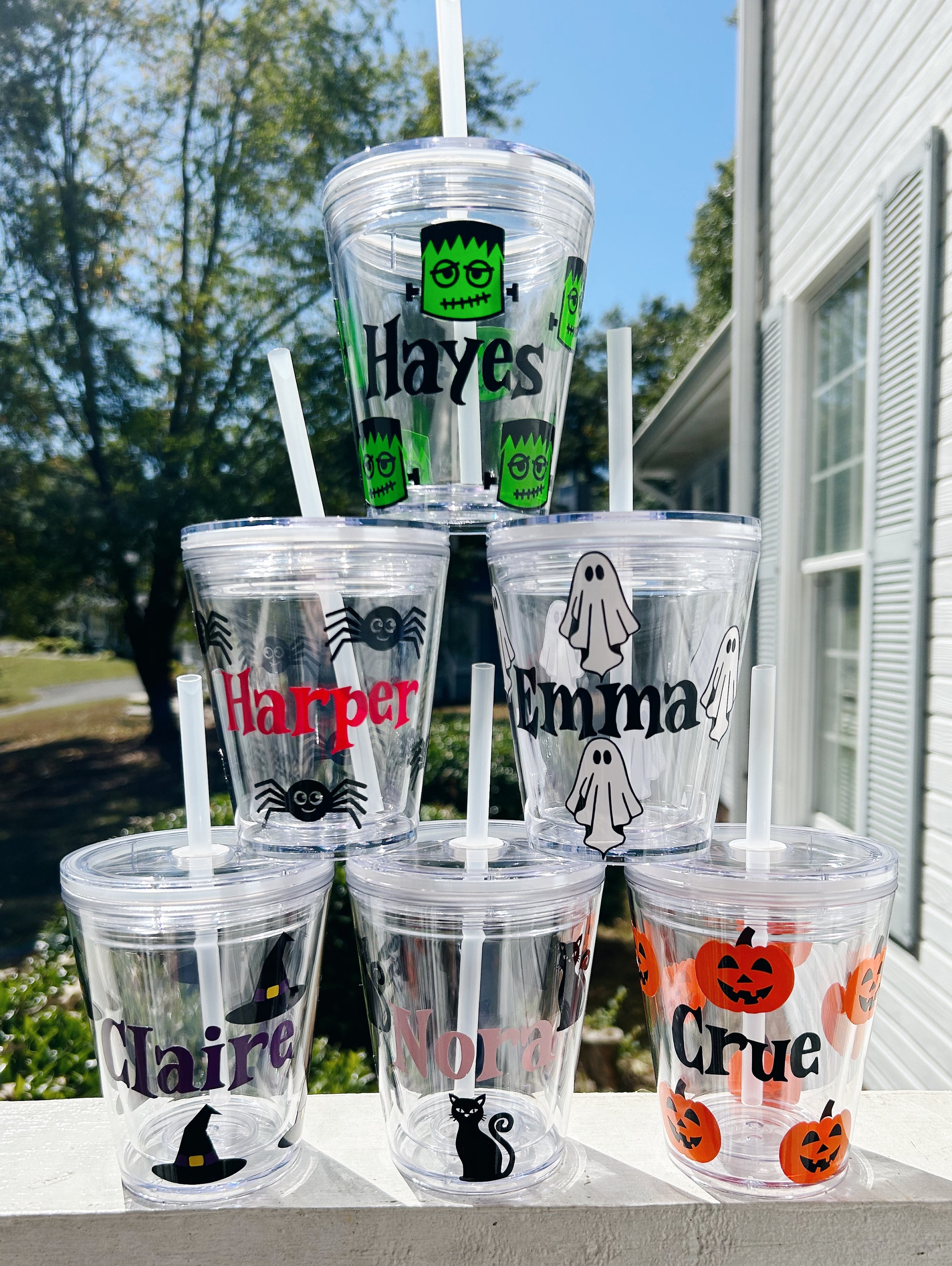 Kids Halloween Cups / Kids Halloween Party Favors / Kids Halloween Party / Kids Halloween Tumbler / Personalized Halloween Kids Cups w Straw