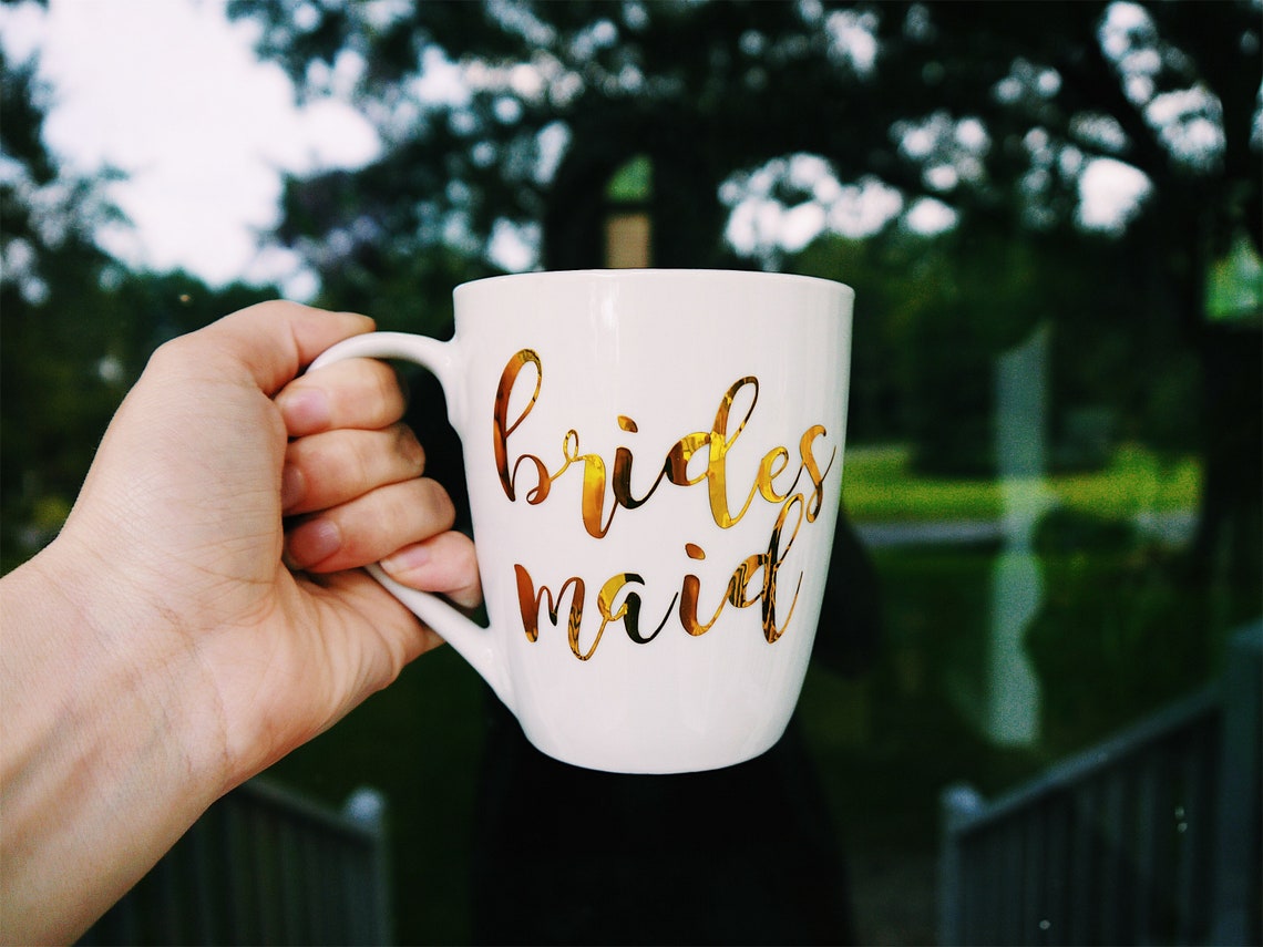 Sottobicchiere 'Trust Me I'm A Maid Of Honor' - Regalo Damigella D'Onore - 9x9 Cm - Finitura Lucida