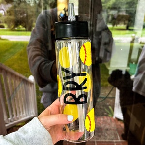 Softball Water Bottle / Kids Softball Water Bottle / Personalized Kids Water Bottle / Softball Team Party / Softball Team Water Bottles