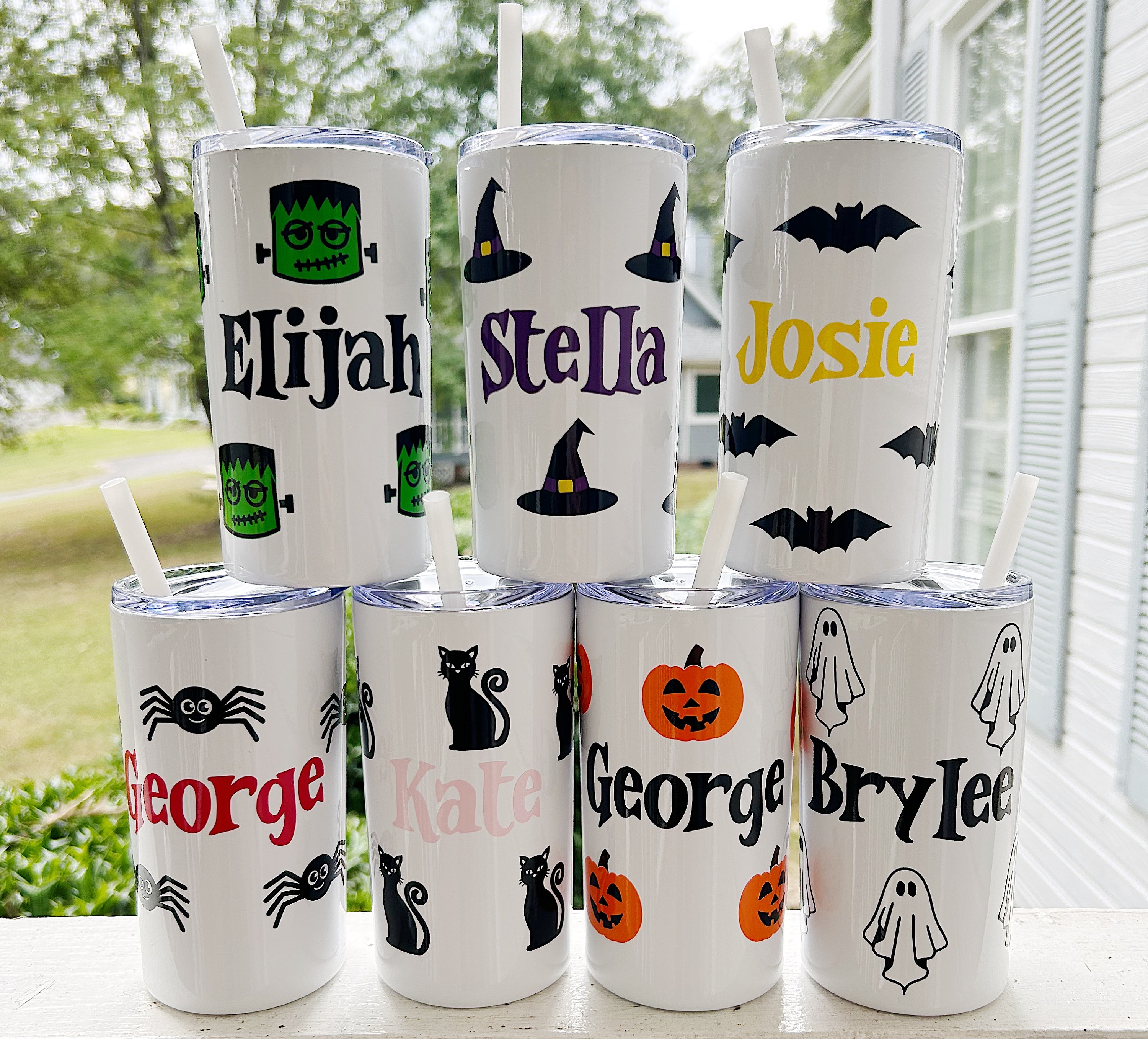 Kids Halloween Cups / Kids Halloween Party Favors / Kids Halloween Party / Kids Halloween Tumbler / Personalized Halloween Kids Cups w Straw