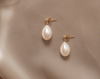 Giulia Pearl Earrings