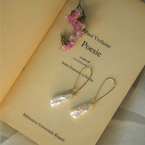 Anne Pearl Earrings image 2