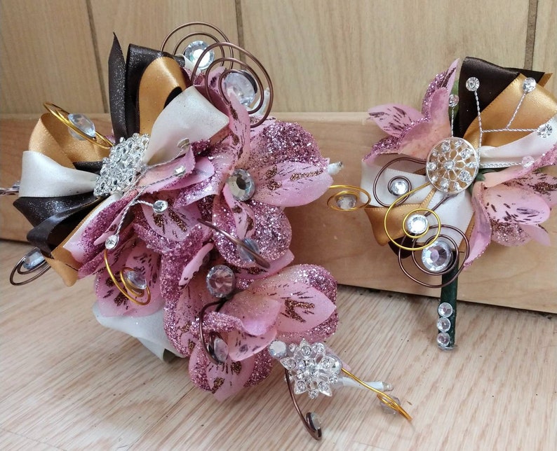 FREE SHIPPING!**LED light up corsage in light pink ivory and brown with boutonniere