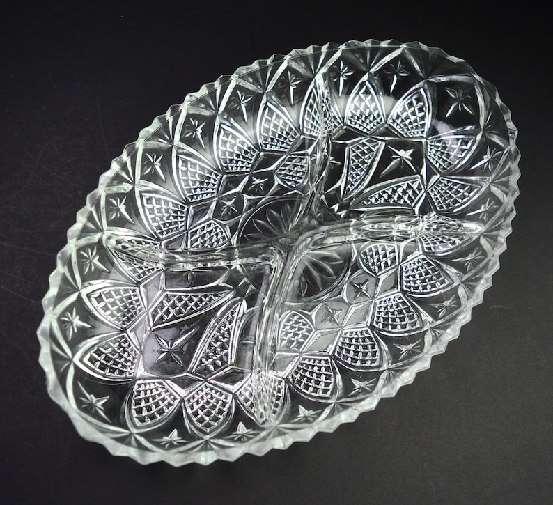 1950-talets vintage glasfat, nötfat, bricka, vintage sminkbord, fat, serveringsfat i glas, vintage heminredning, hushållsartiklar, vintage fest bild 8