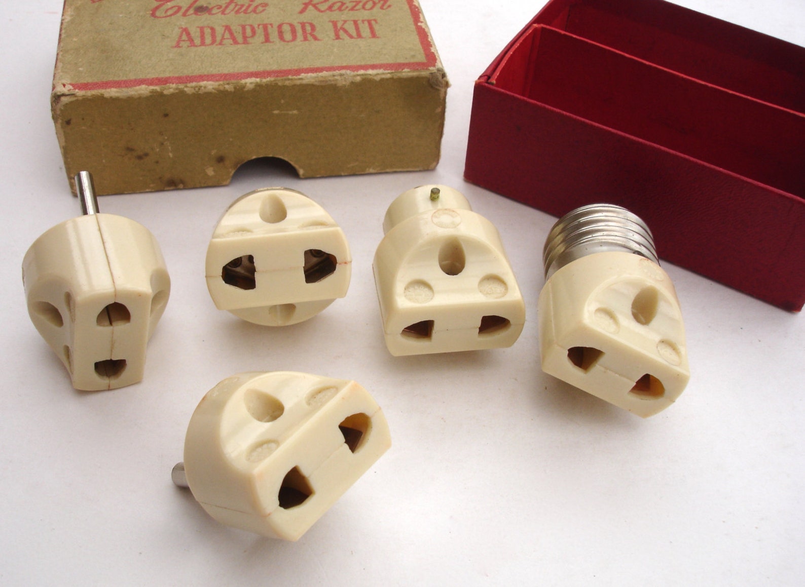 1950s Retro Volex Temco Electric Razor Adaptor Kit Electric Shaver ...