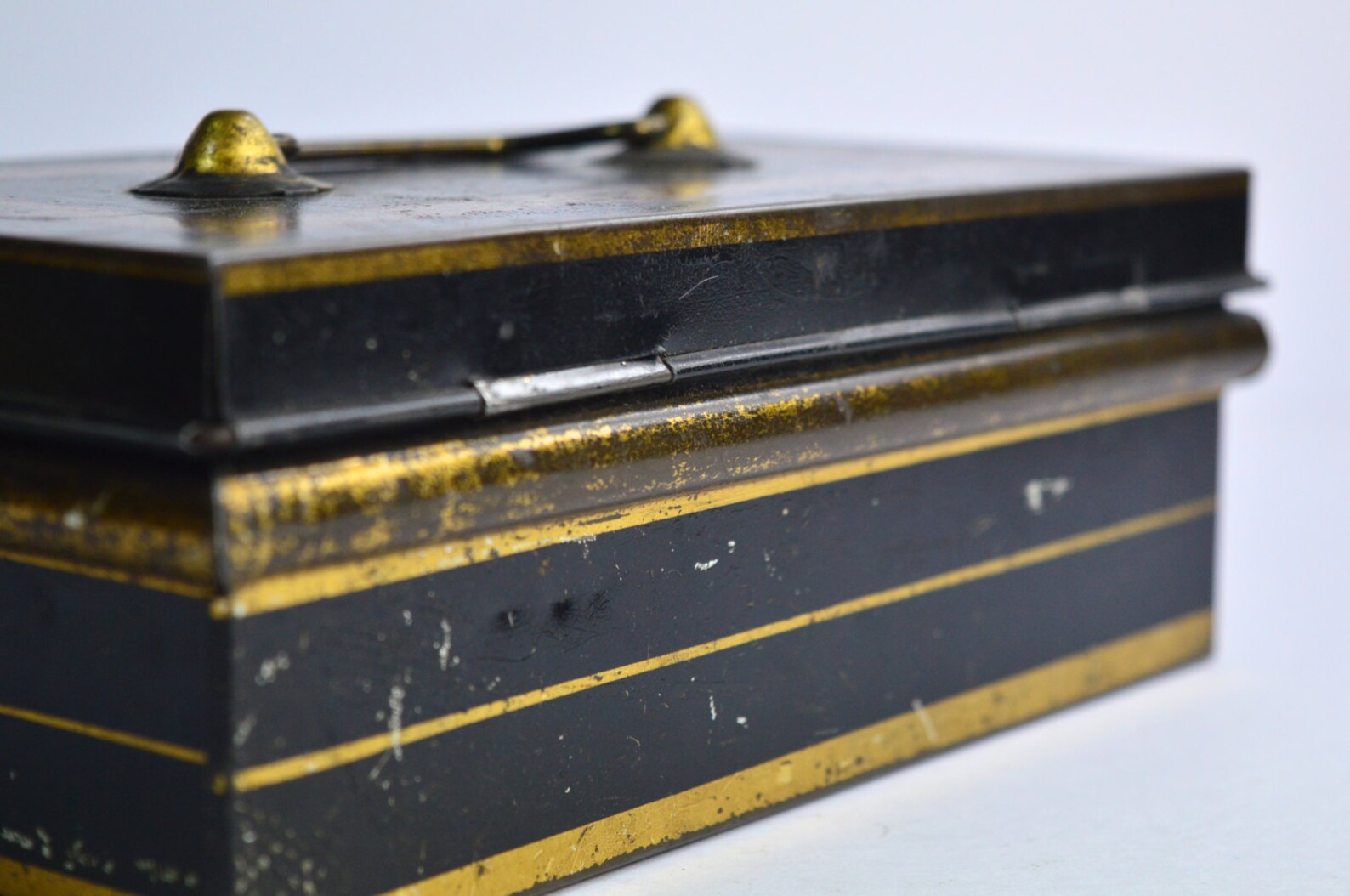 Vintage Metal Cash Box With Removable Tray for Coins Petty Cash Box