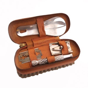 1960s Zipped Mens Vanity Set Gillette Razor Vintage Grooming