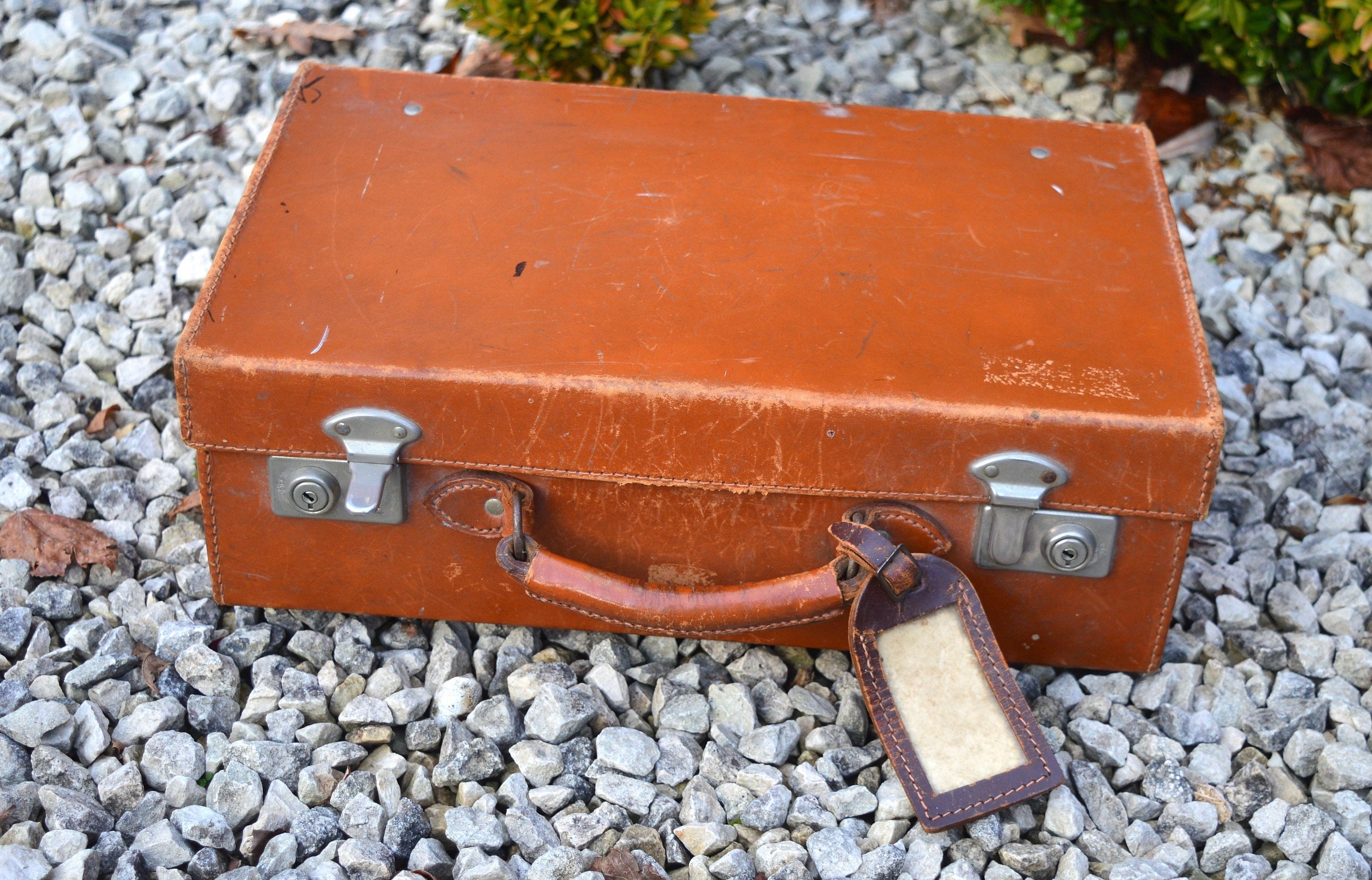 suitcase attache