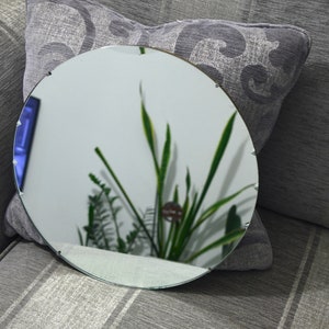 1940s Art Deco Round Wall Mirror Vintage Mirror with Bevelled Edge Pattern around the Rim
