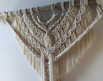 Tenture Suspension murale macramé XL, coton et bois flotté naturel, tête de lit bohème, couleur sable déco d'intérieur pure tons naturels