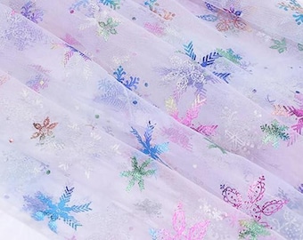 Copo de nieve navideño de organza metalizada sobre fondo morado de 15 cm (6 pulgadas)