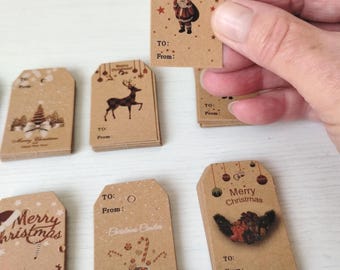 Mini etiquetas de regalo de papel kraft, diseños festivos, ensartadas con cordel (juego de 10)