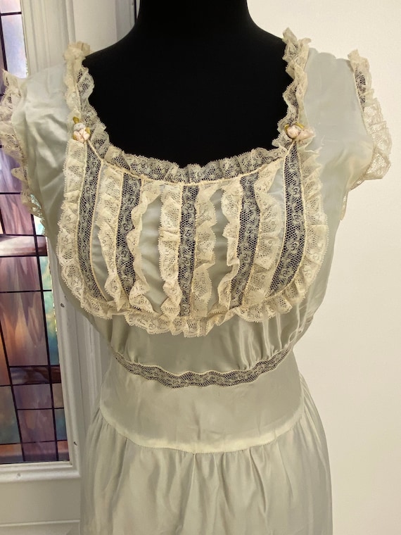 Vintage 1940s 50s Barbizon Satin Sylfaires Nightgo