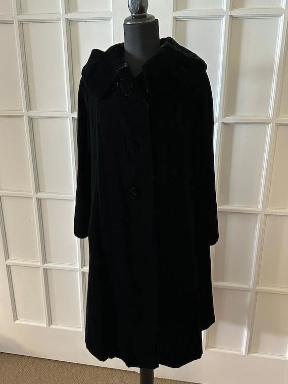 1950's Velvet Coat Vintage Black Velvet Swing Coa… - image 3