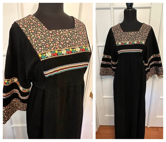 Vintage Bohemian Black Velour Lounge Robe Dressin… - image 1