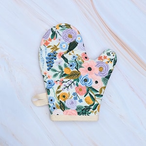 Garden Party Ivory Rifle Paper Co Floral Oven Mitt