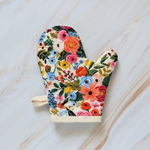 Guanto da forno floreale Garden Party Cream Rifle Paper Co.
