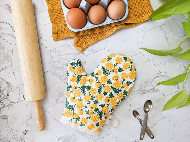 CraftTakeover Oven Mitt - Thumbnail 2