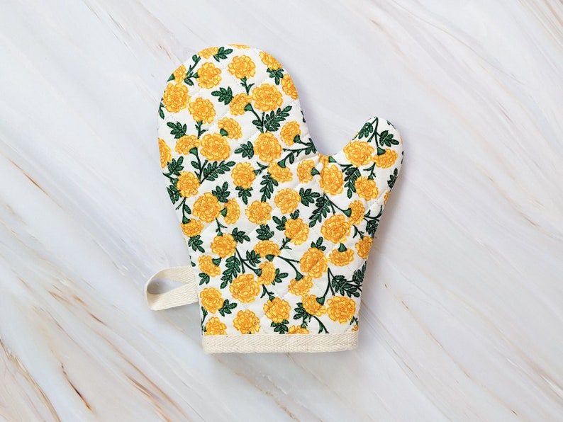 CraftTakeover Oven Mitt