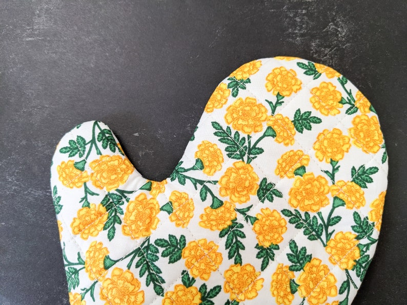 CraftTakeover Oven Mitt - Thumbnail 3