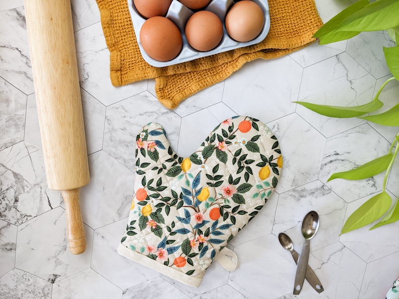 Rifle Paper Co. Oven Mitt - Thumbnail 3