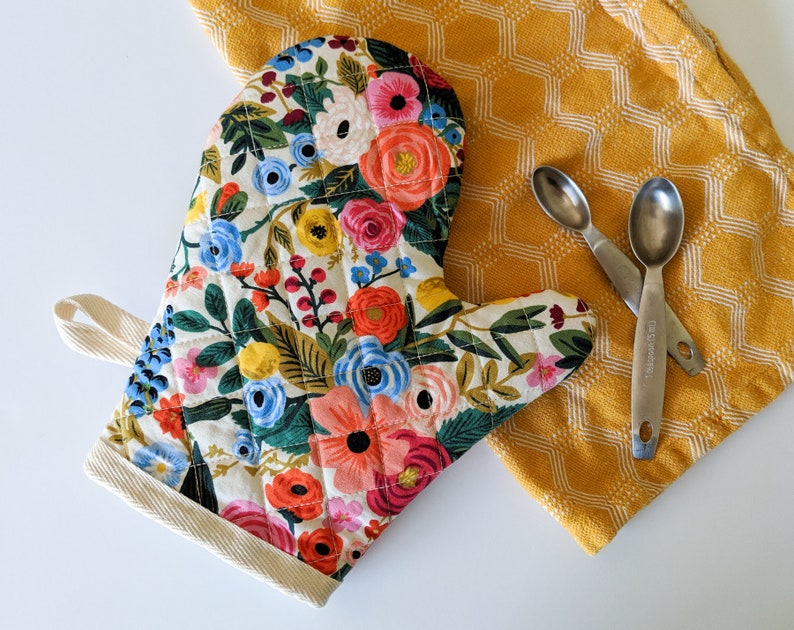 CraftTakeover Oven Mitt