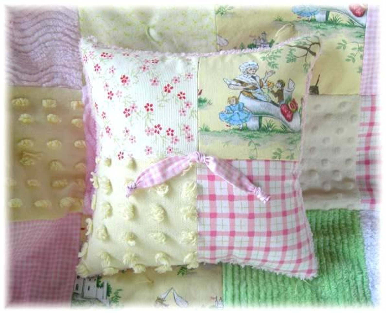 Vintage Mother Goose Chenille Nursery Rhyme Tolie Bo Peep Baby Quilt