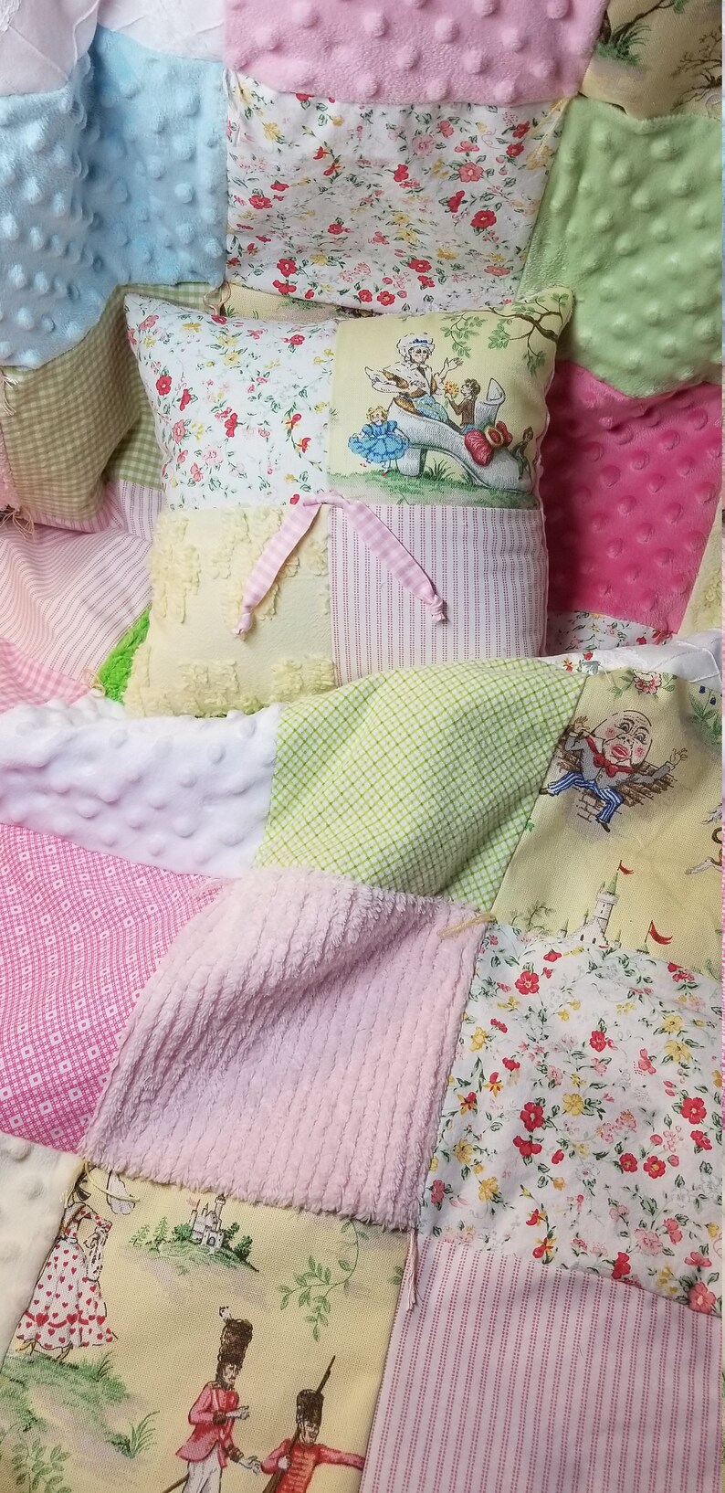 Vintage Mother Goose Chenille Nursery Rhyme Tolie Bo Peep Baby Quilt