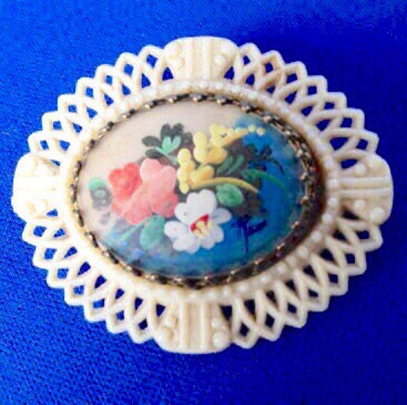 1920s Hand-painted Celluloid Brooch - image 1