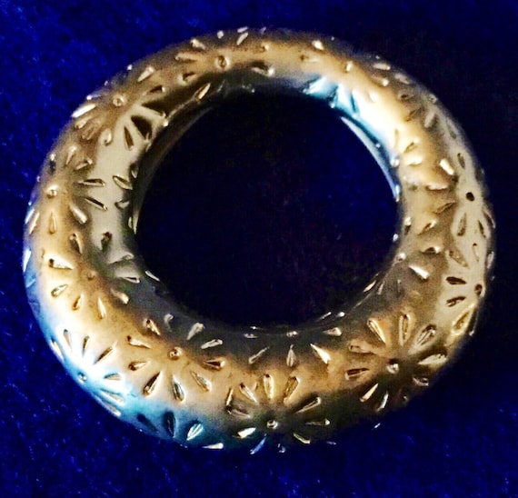 Vintage 1960s Scarf Clip Assymetrical Circular with Stylised Mod Floral Design in Silver Tone