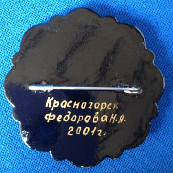 Hand-painted Russian Lacquer Brooch - image 2