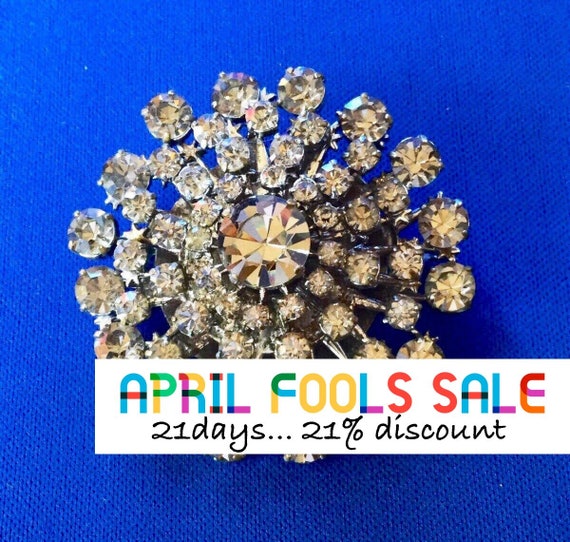 Bright Sparkly and Perfect for a Vintage Wedding or Date Night! Mid-Century Rhinestone Brooch Starburst Brooch Antique Gold Toned