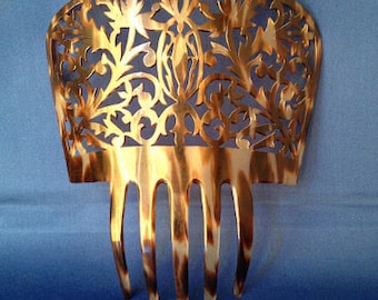 Victorian Celluloid Pieneta or Mantilla Comb