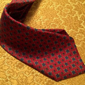 Vintage 1980s Hermès Tie Hermès Paris 100% Silk Necktie in a distinctive Geometric Design in Blue Spheres on a Burgundy Ground image 4