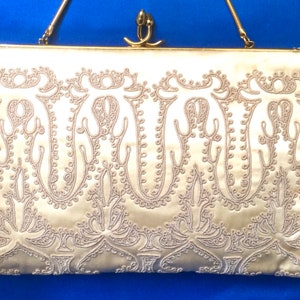 1940s Cream Silk ,Embroidered Evening Bag