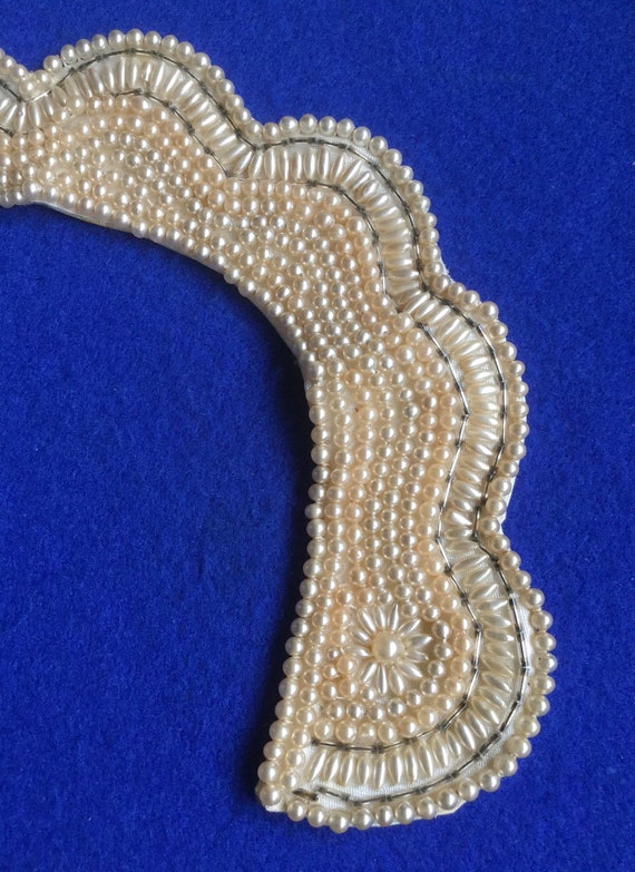 1920s Faux Pearl Peter Pan Collar - image 6