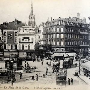 Libro de postales vintage - Un libro de 23 postales desmontables de las ciudades francesas.